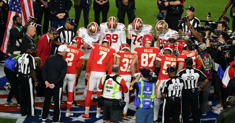 Chiefs-49ers-coin-toss-Super-Bowl-LVIII